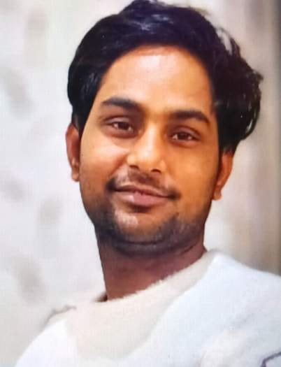 छजलैट में ईस्माइलपुर मार्ग पर करूला नदी में नहाते समय युवक के डूबने पर लगी भीड़। संवाद छजलैट में ईस्माइलपुर मार्ग पर करूला नदी में नहाते समय युवक के डूबने पर लगी भीड़। संवाद
