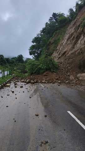 फोरलेन का निरीक्षण करते एसपी संदीप धवल। संवाद फोरलेन का निरीक्षण करते एसपी संदीप धवल। संवाद
