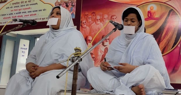 प्रवचन का श्रवण करने के लिए पहुंचे श्रद्धालु। आयेाजक प्रवचन का श्रवण करने के लिए पहुंचे श्रद्धालु। आयेाजक