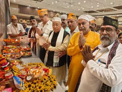 सिंधी समाज ने धूमधाम से मनाया भगवान झूलेलाल के चालीहा साहिब का समापन समारोह। स्वयं सिंधी समाज ने धूमधाम से मनाया भगवान झूलेलाल के चालीहा साहिब का समापन समारोह। स्वयं