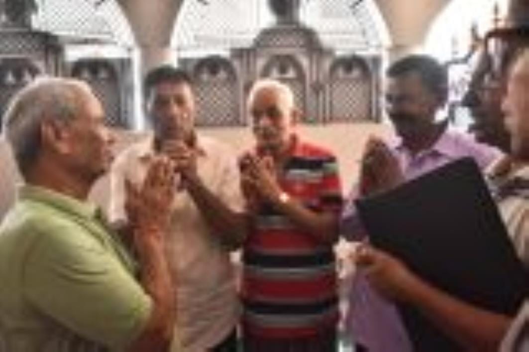 शुभांशु शुक्ला के स्वागत में शहर में तैयारी एवं उनके माता-पिता। 