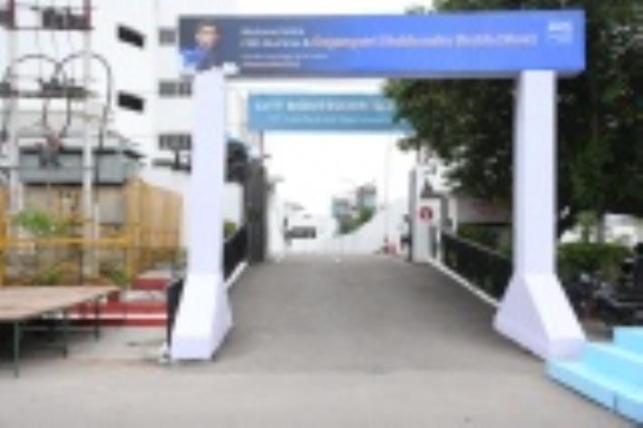 शुभांशु शुक्ला के स्वागत में शहर में तैयारी एवं उनके माता-पिता। 