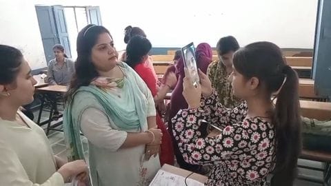 फोटो 29- सोनीपत के मुरथल अड्डा स्थित पीएमश्री राजकीय कन्या विद्यालय में बनाए गए केंद्र पर बायोम फोटो 29- सोनीपत के मुरथल अड्डा स्थित पीएमश्री राजकीय कन्या विद्यालय में बनाए गए केंद्र पर बायोम