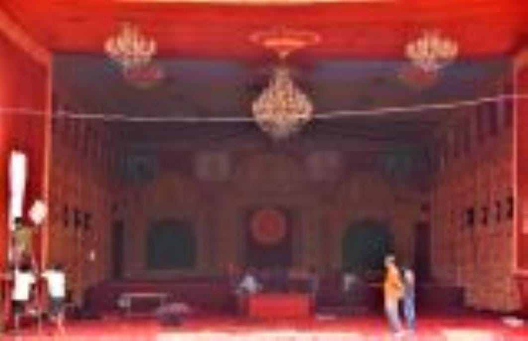 झूलेलाल वाटिका में दिल्ली के अक्षरधाम मंदिर की थीम पर भव्य पंडाल बनाया गया है।