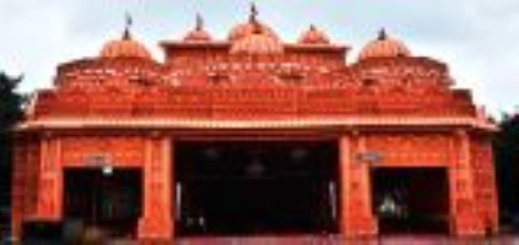 झूलेलाल वाटिका में दिल्ली के अक्षरधाम मंदिर की थीम पर भव्य पंडाल बनाया गया है।