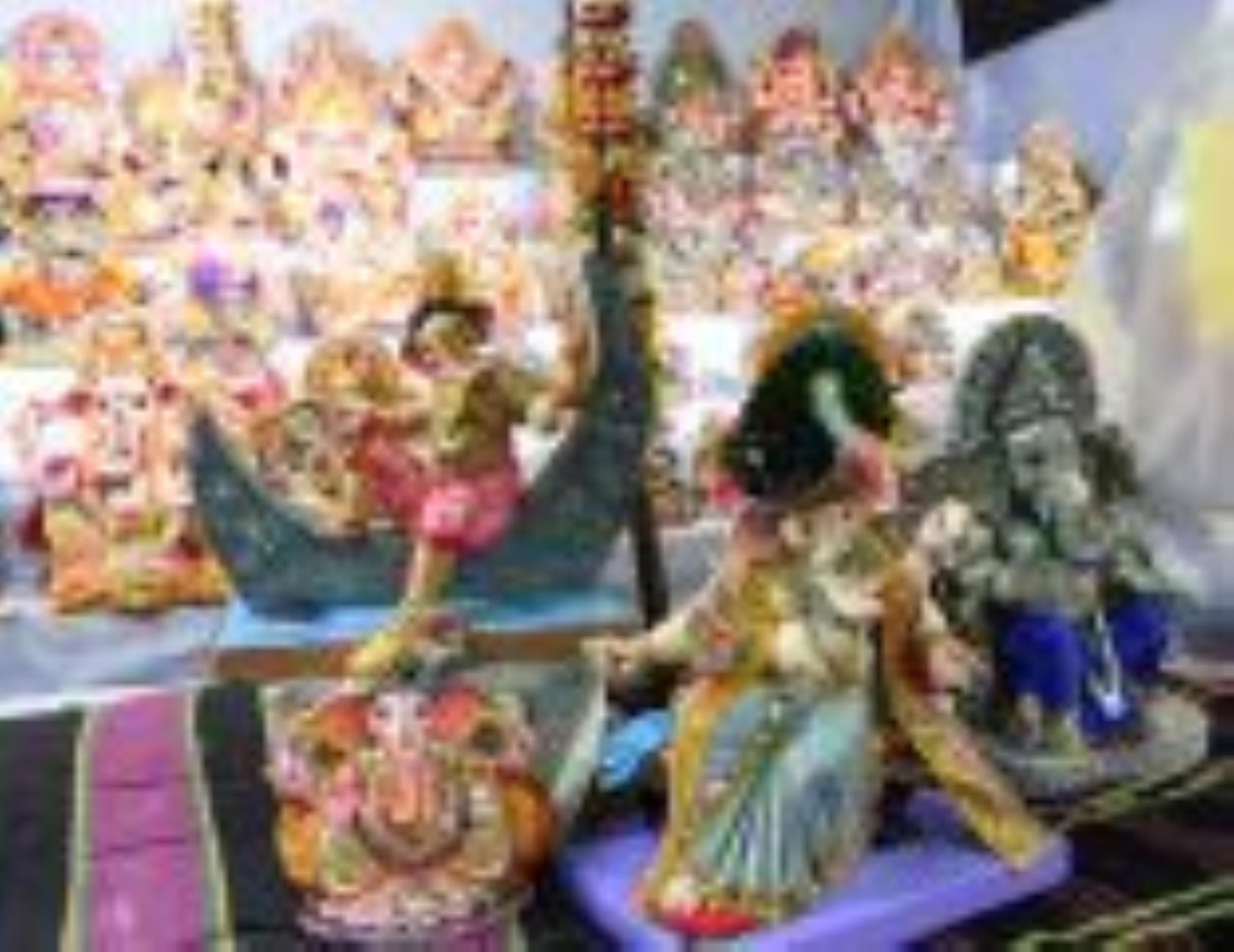 गणपति की भव्य व सुंदर सलोनी मूर्तियों की स्थापना पंडालों में विधि-विधान से पूजन के साथ होगी। घर गणपति की भव्य व सुंदर सलोनी मूर्तियों की स्थापना पंडालों में विधि-विधान से पूजन के साथ होगी। घर