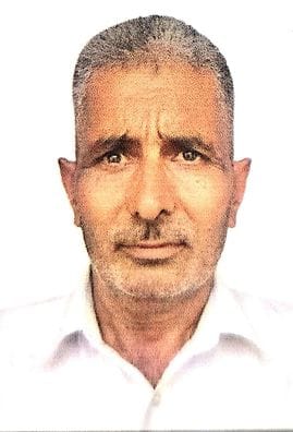 गांव ततारपुर के जंगल मिले शव की ग्रामीणों से जानकारी करते एएसपी। संवाद