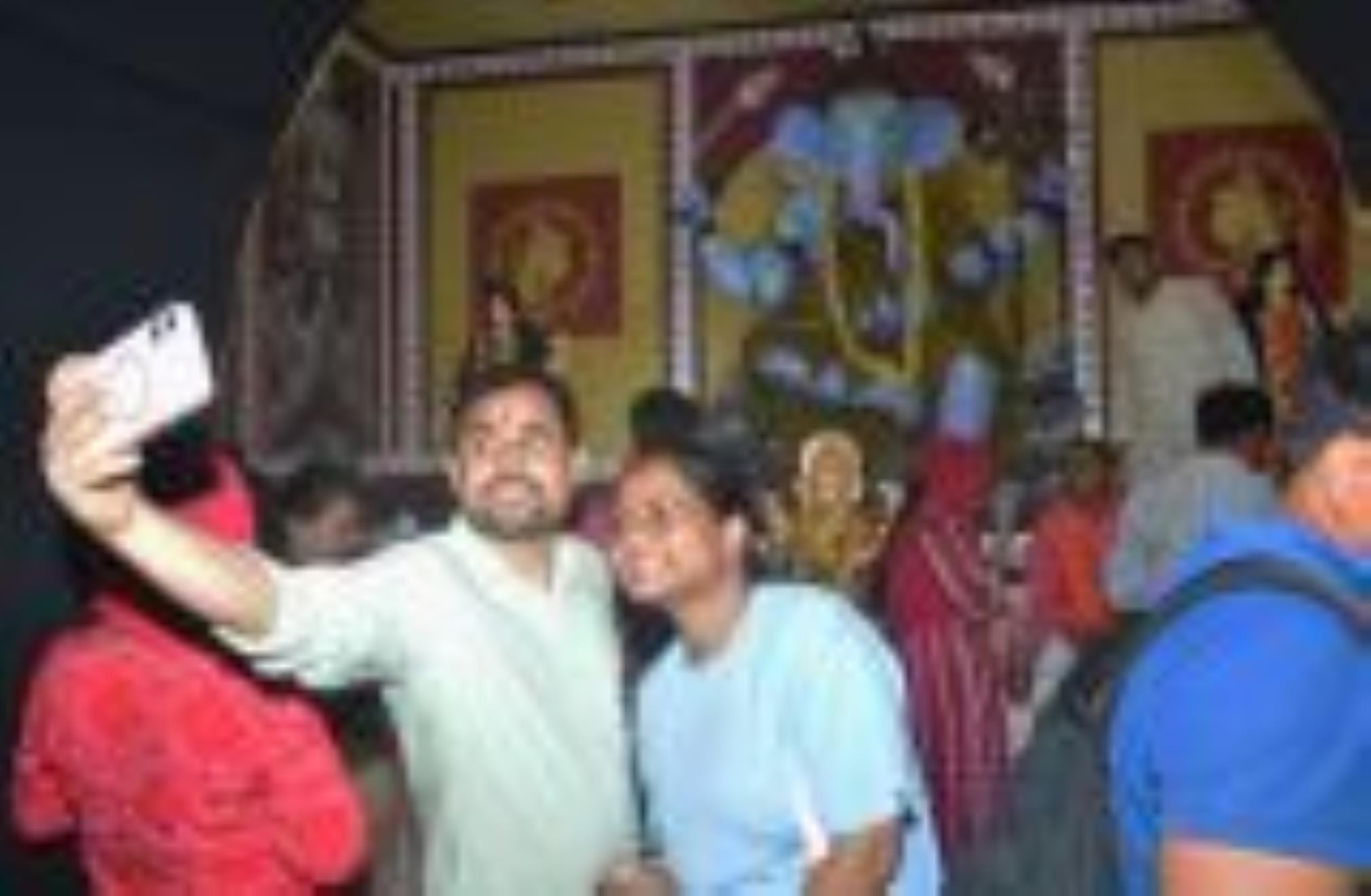 राजधानी में गणेश उत्सव का उल्लास बुधवार से छा गया। विभिन्न पंडालों में मनौती के राजा विराजे। 