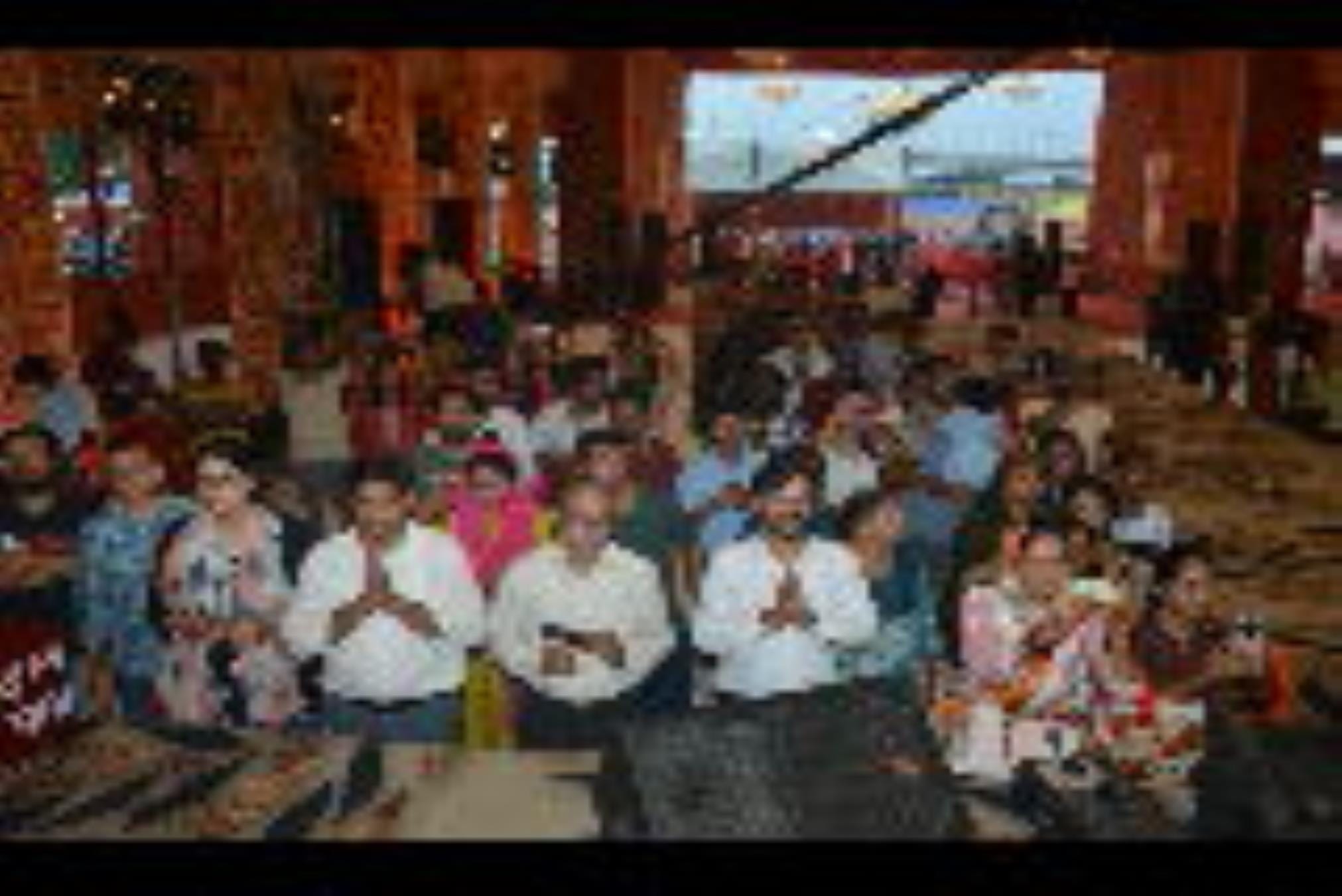 राजधानी में गणेश उत्सव का उल्लास बुधवार से छा गया। विभिन्न पंडालों में मनौती के राजा विराजे। 