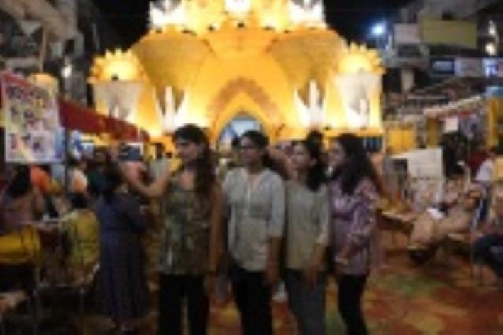 राजधानी में गणेश उत्सव का उल्लास बुधवार से छा गया। विभिन्न पंडालों में मनौती के राजा विराजे। 