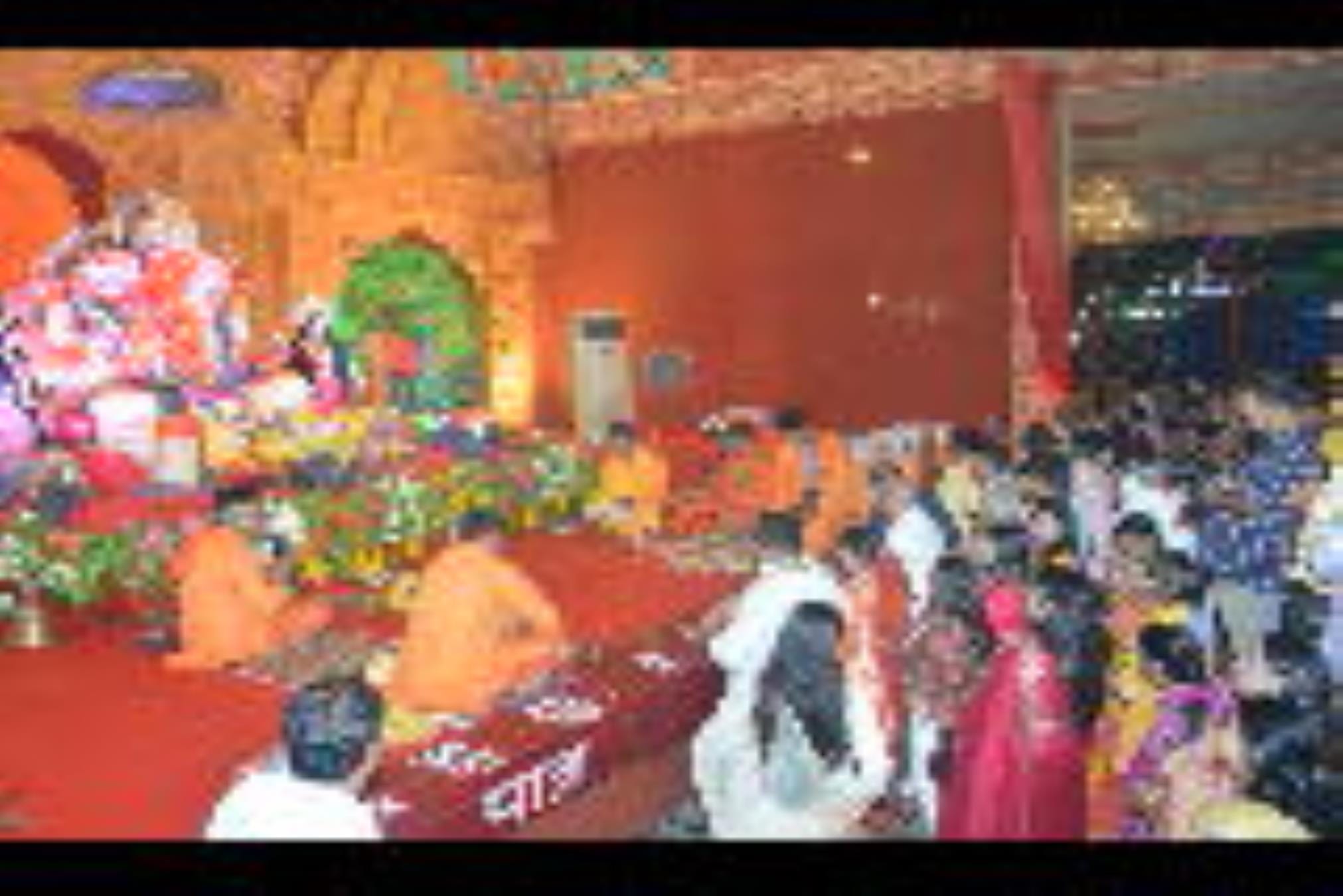 राजधानी में गणेश उत्सव का उल्लास बुधवार से छा गया। विभिन्न पंडालों में मनौती के राजा विराजे। राजधानी में गणेश उत्सव का उल्लास बुधवार से छा गया। विभिन्न पंडालों में मनौती के राजा विराजे।