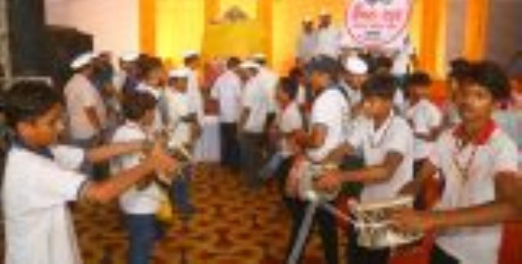 राजधानी में गणेश उत्सव का उल्लास बुधवार से छा गया। विभिन्न पंडालों में मनौती के राजा विराजे। 