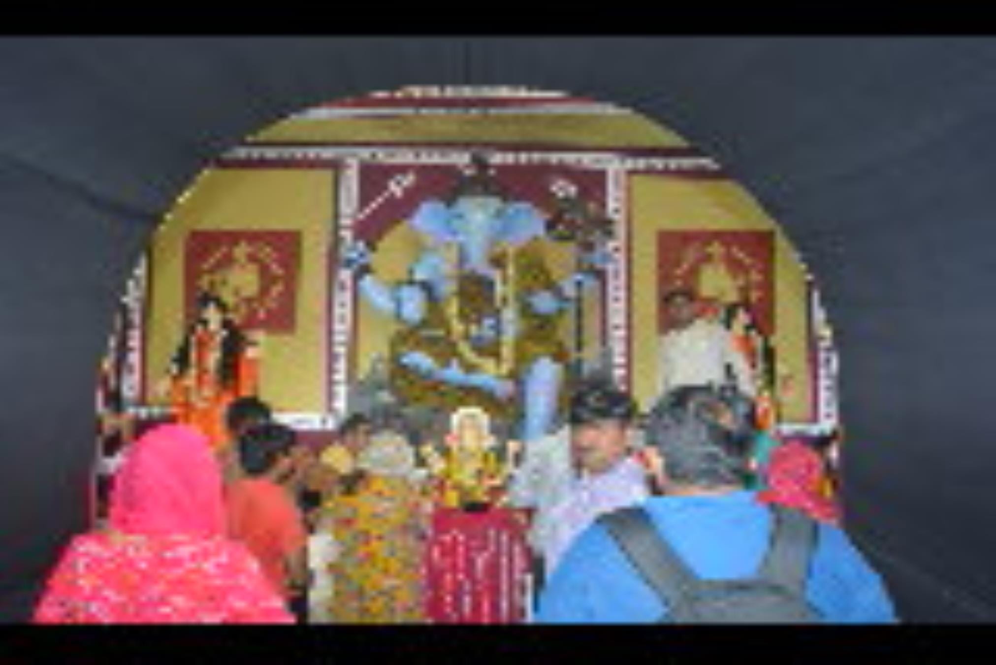 राजधानी में गणेश उत्सव का उल्लास बुधवार से छा गया। विभिन्न पंडालों में मनौती के राजा विराजे। 