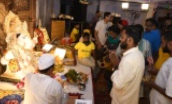 राजधानी में गणेश उत्सव का उल्लास बुधवार से छा गया। विभिन्न पंडालों में मनौती के राजा विराजे। 