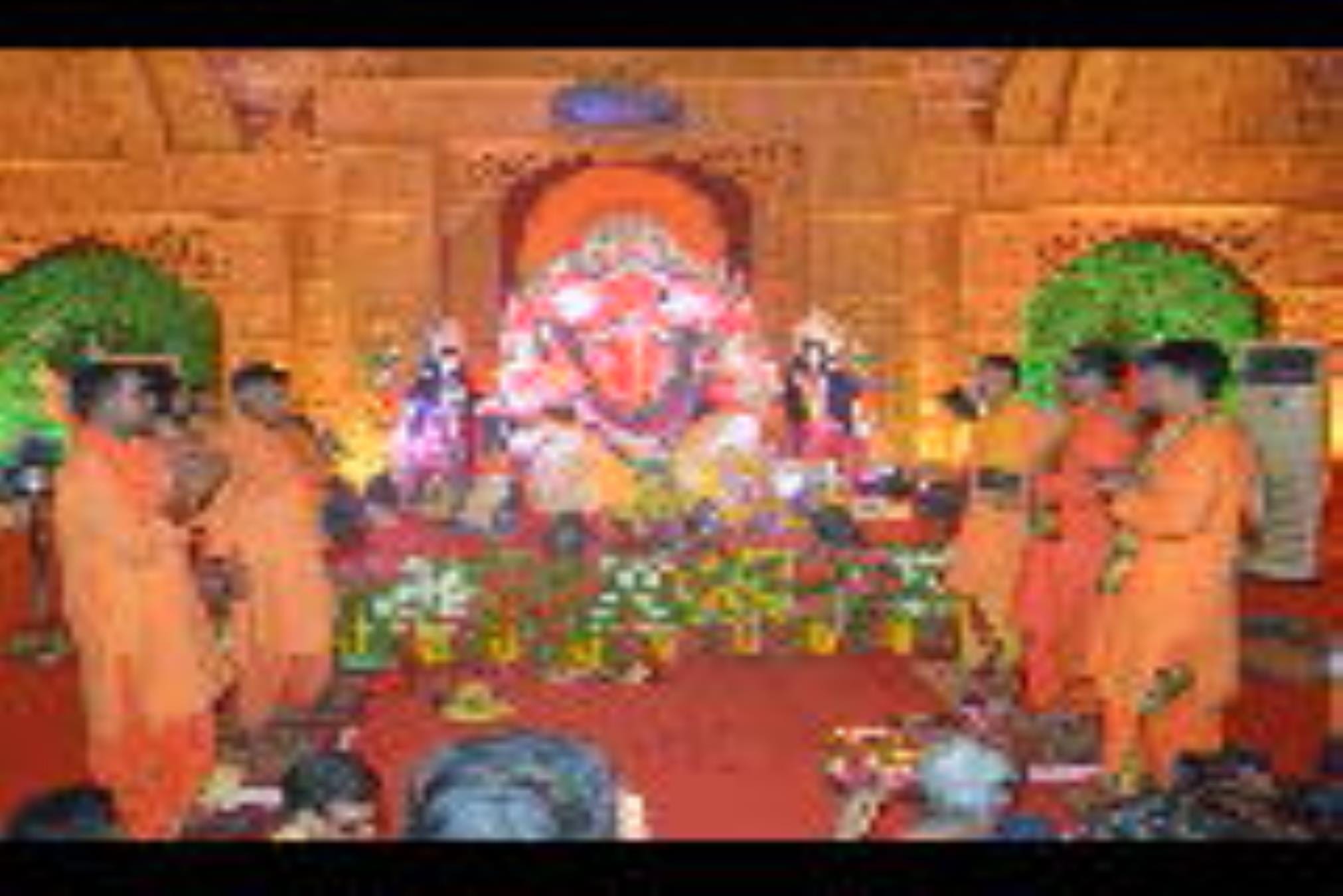 राजधानी में गणेश उत्सव का उल्लास बुधवार से छा गया। विभिन्न पंडालों में मनौती के राजा विराजे। राजधानी में गणेश उत्सव का उल्लास बुधवार से छा गया। विभिन्न पंडालों में मनौती के राजा विराजे।