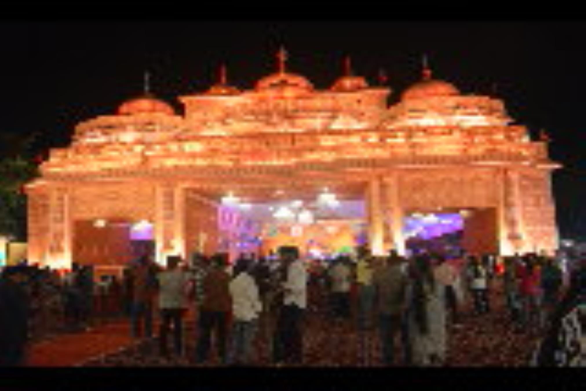 राजधानी में गणेश उत्सव का उल्लास बुधवार से छा गया। विभिन्न पंडालों में मनौती के राजा विराजे। 