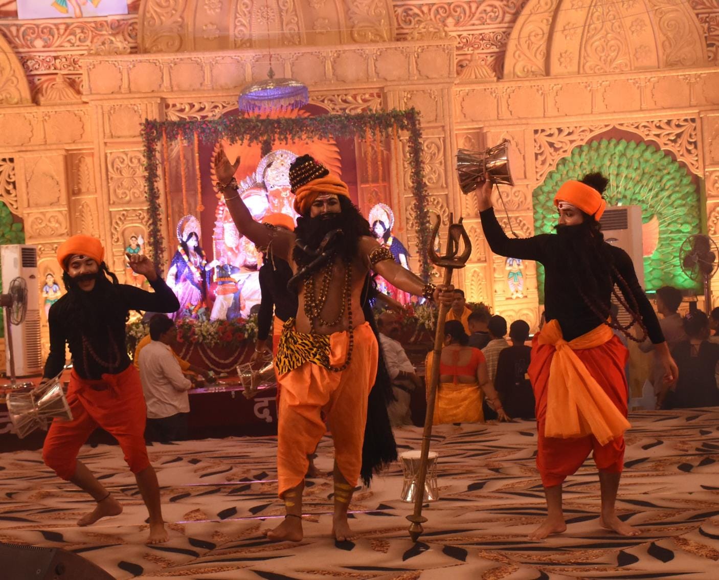 झूलेलाल वाटिका में श्री गणेश प्राकट्य कमेटी की ओर से किए जा रहे इस महोत्सव में रामनगरी के आचार् झूलेलाल वाटिका में श्री गणेश प्राकट्य कमेटी की ओर से किए जा रहे इस महोत्सव में रामनगरी के आचार्