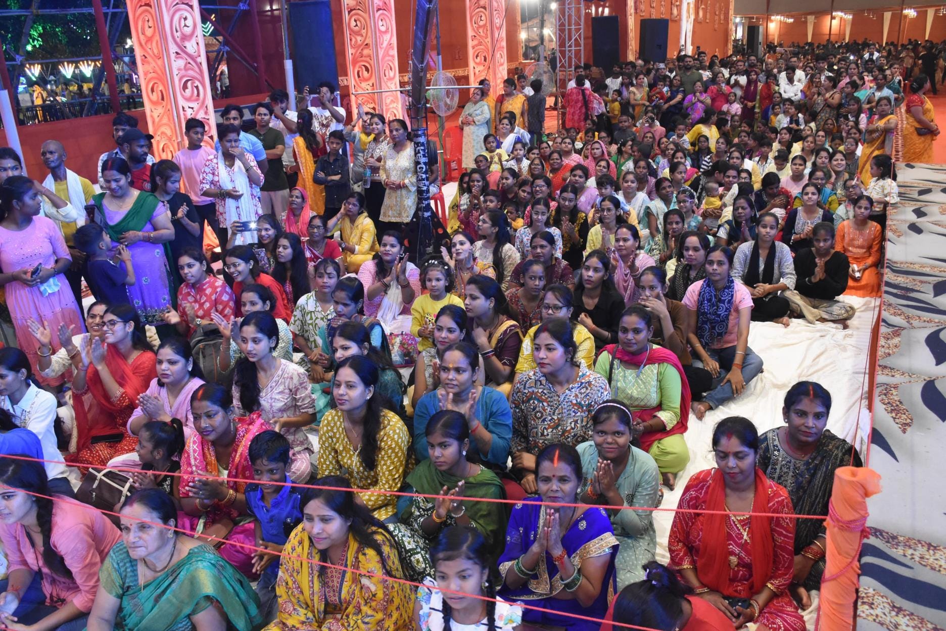 झूलेलाल वाटिका में श्री गणेश प्राकट्य कमेटी की ओर से किए जा रहे इस महोत्सव में रामनगरी के आचार् झूलेलाल वाटिका में श्री गणेश प्राकट्य कमेटी की ओर से किए जा रहे इस महोत्सव में रामनगरी के आचार्