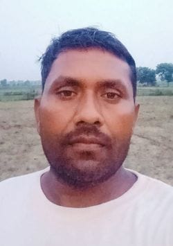 कादरचौक क्षेत्र फस्सू नगला के पास तालाब में तब्दील सड़क। संवाद कादरचौक क्षेत्र फस्सू नगला के पास तालाब में तब्दील सड़क। संवाद
