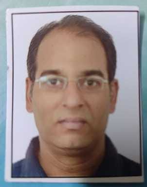 हमीरपुर में पानी का टैंक प्रयोग करते हुए लोग। संवाद हमीरपुर में पानी का टैंक प्रयोग करते हुए लोग। संवाद