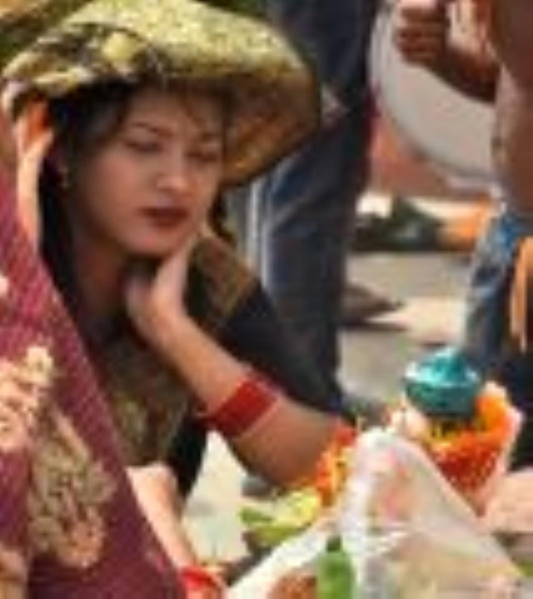झूलेलालघाट, कुड़ियाघाट और खाटू श्याम मंदिर घाट पर सुबह से ही विसर्जन शुरू हो गया जो शाम तक जारी