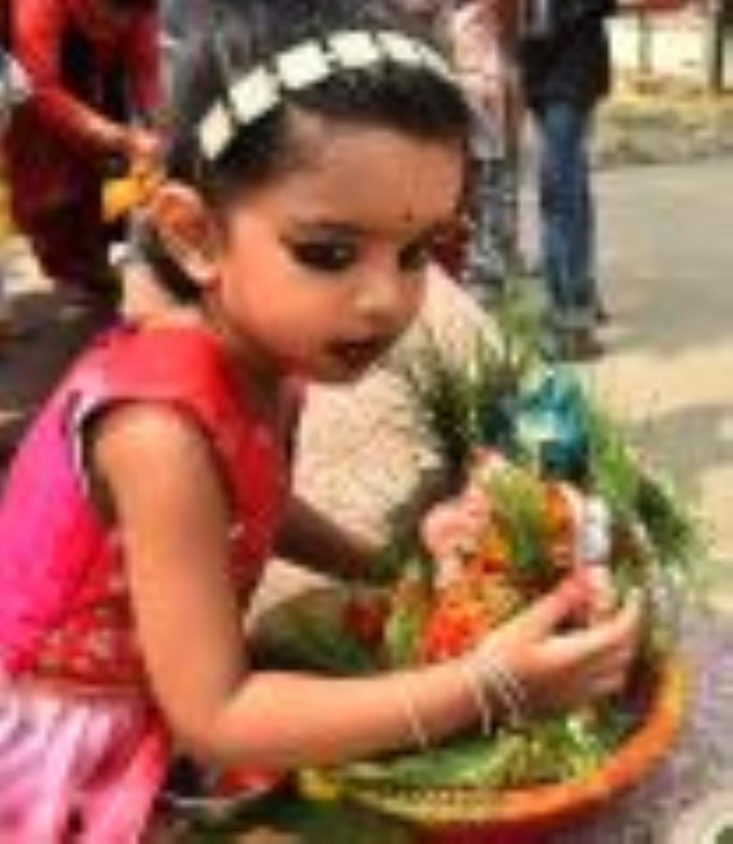 झूलेलालघाट, कुड़ियाघाट और खाटू श्याम मंदिर घाट पर सुबह से ही विसर्जन शुरू हो गया जो शाम तक जारी