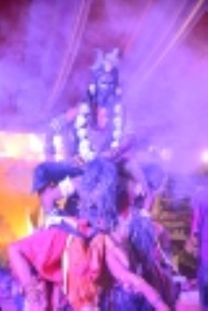 पत्रकारपुरम चौराहे के पास गणेशोत्सव में शुक्रवार को नवदुर्गा नृत्य नाटिका का मंचन किया गया। पत्रकारपुरम चौराहे के पास गणेशोत्सव में शुक्रवार को नवदुर्गा नृत्य नाटिका का मंचन किया गया।
