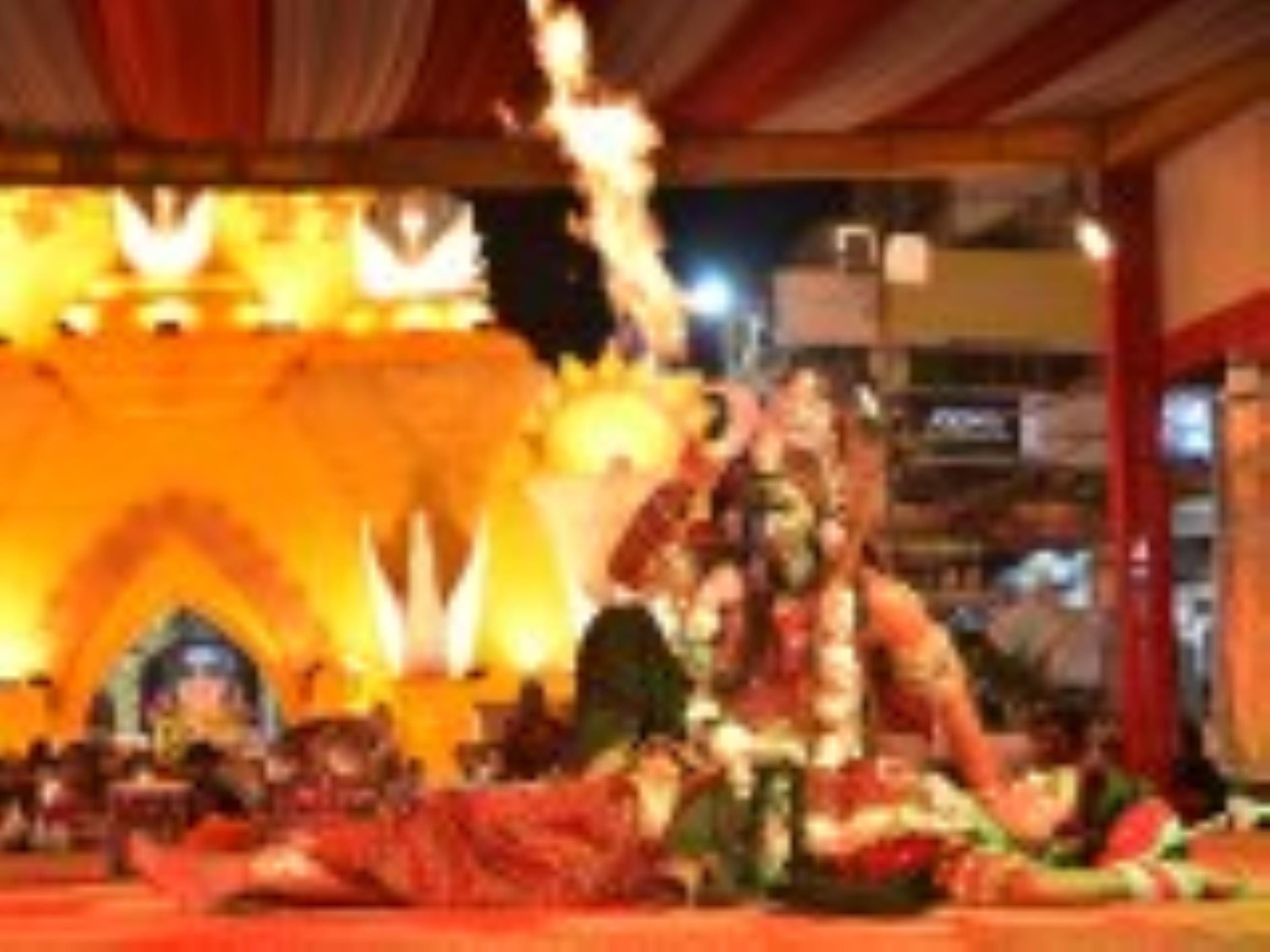 पत्रकारपुरम चौराहे के पास गणेशोत्सव में शुक्रवार को नवदुर्गा नृत्य नाटिका का मंचन किया गया। पत्रकारपुरम चौराहे के पास गणेशोत्सव में शुक्रवार को नवदुर्गा नृत्य नाटिका का मंचन किया गया।