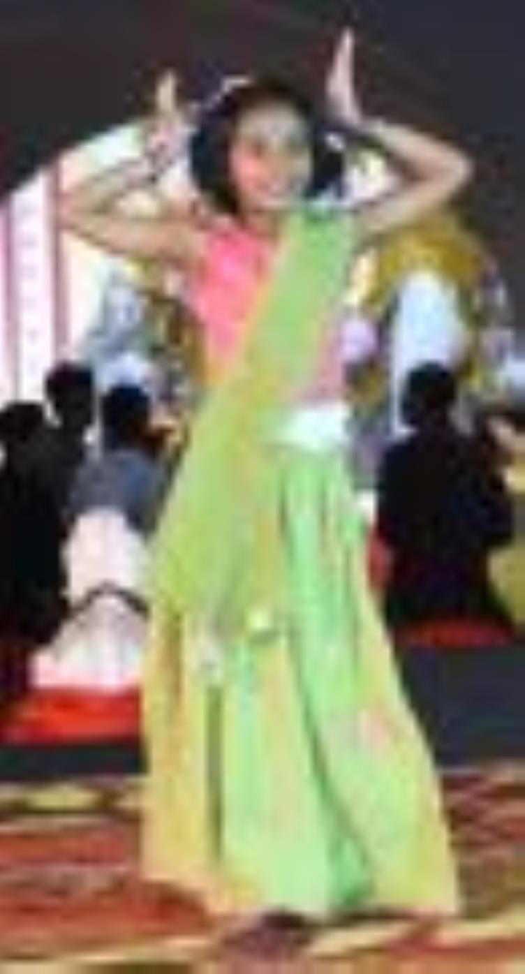शुक्रवार को गणपति के विधि-विधान से पूजन और आरती के साथ ही शाम को सांस्कृतिक कार्यक्रमों का आयोज शुक्रवार को गणपति के विधि-विधान से पूजन और आरती के साथ ही शाम को सांस्कृतिक कार्यक्रमों का आयोज
