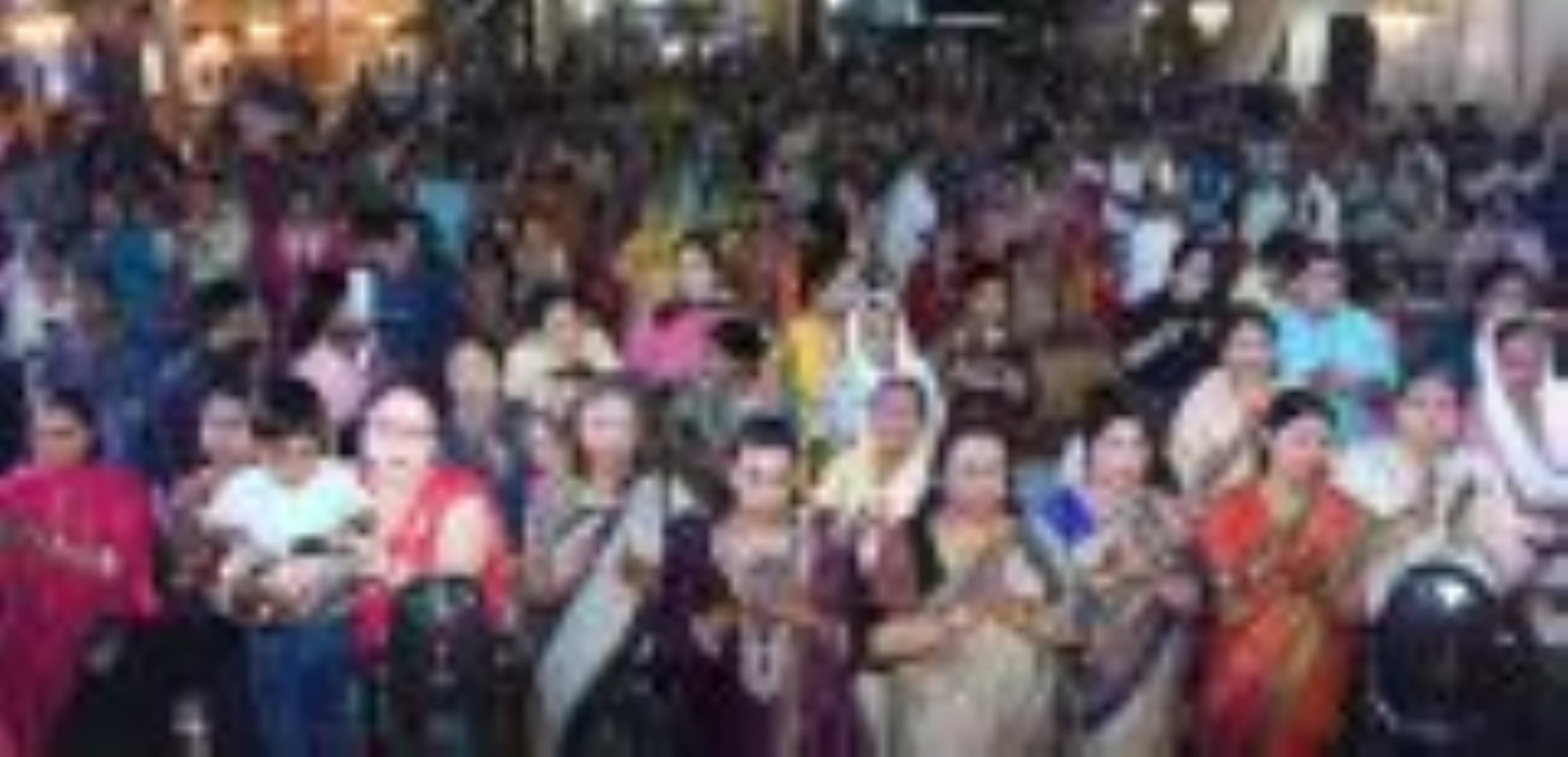 शुक्रवार को गणपति के विधि-विधान से पूजन और आरती के साथ ही शाम को सांस्कृतिक कार्यक्रमों का आयोज शुक्रवार को गणपति के विधि-विधान से पूजन और आरती के साथ ही शाम को सांस्कृतिक कार्यक्रमों का आयोज