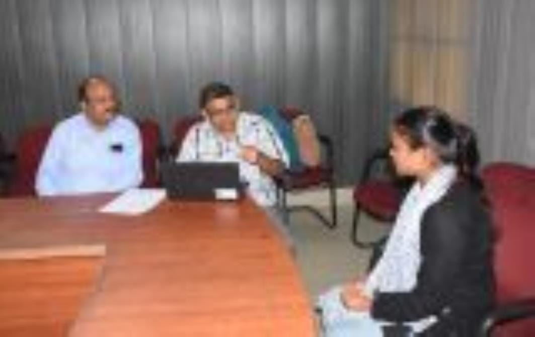 अलीगंज स्थित राजकीय औद्योगिक प्रशिक्षण संस्थान (आईटीआई) में शनिवार को टाटा मोटर्स की ओर से कैंप