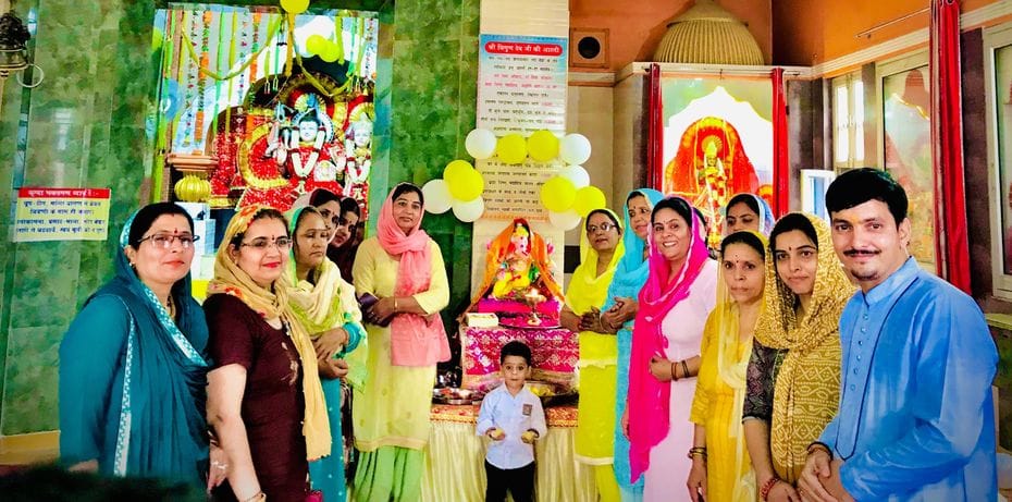 फोटो 36- सोनीपत के फैज बाजार में गणपति ग्रुप की ओर से गणपति महोत्सव में आयोजित संकीर्तन में भजन फोटो 36- सोनीपत के फैज बाजार में गणपति ग्रुप की ओर से गणपति महोत्सव में आयोजित संकीर्तन में भजन