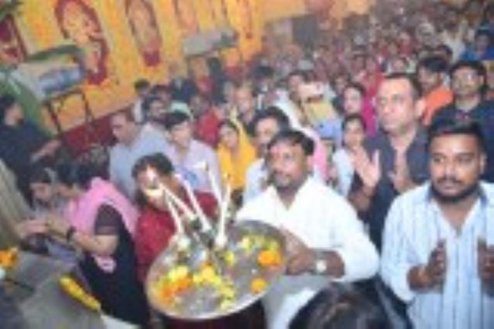 शनिवार को विभिन्न पंडालों में गणपति की विधि-विधान से पूजा, आरती और सांस्कृतिक कार्यक्रमों का आय शनिवार को विभिन्न पंडालों में गणपति की विधि-विधान से पूजा, आरती और सांस्कृतिक कार्यक्रमों का आय
