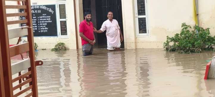 10 कैथल। बारिश के बाद अंबाला रोड पर हुआ जलभराव। संवाद