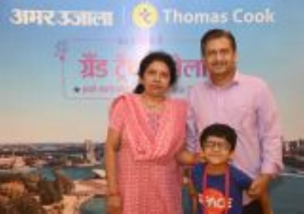 अमर उजाला और थॉमस कुक के ग्रैंड ट्रैवल मेले में उमड़ी भीड़