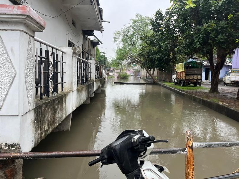 भैरूंदा में सीजन की पहली मूसलाधार बारिश, जनजीवन अस्त-व्यस्त
