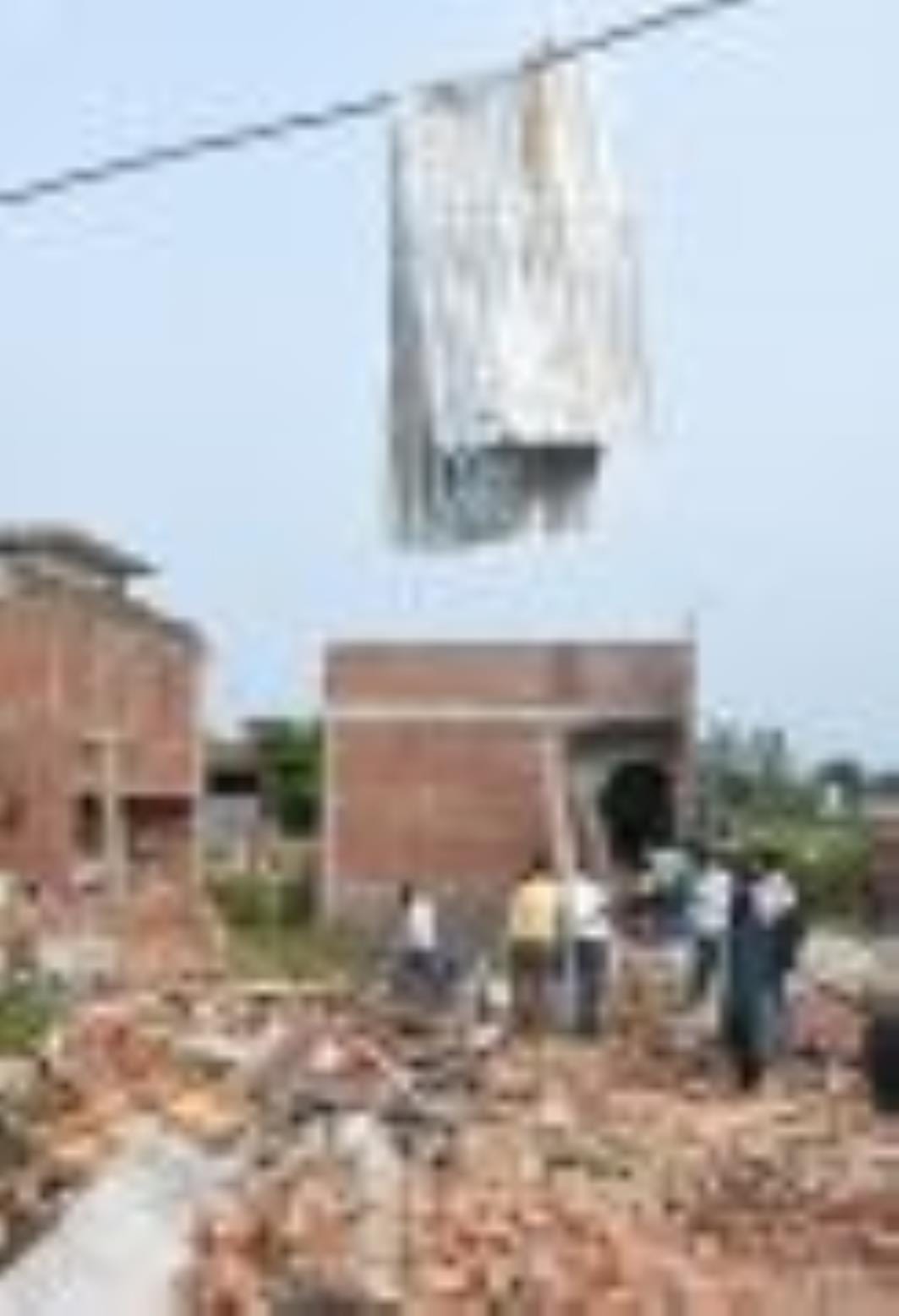बेहटा में धमाका : दिखा हादसे का खौफनाक मंजर बेहटा में धमाका : दिखा हादसे का खौफनाक मंजर