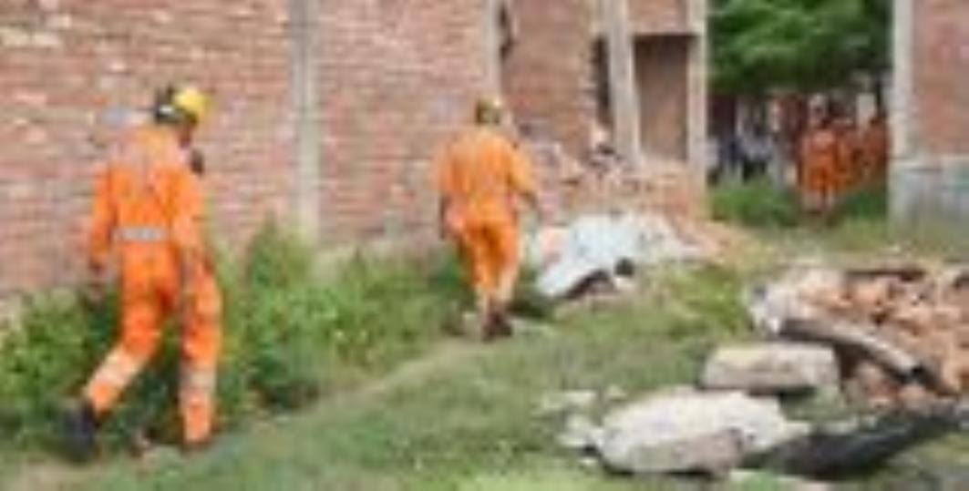 बेहटा में धमाका : दिखा हादसे का खौफनाक मंजर बेहटा में धमाका : दिखा हादसे का खौफनाक मंजर