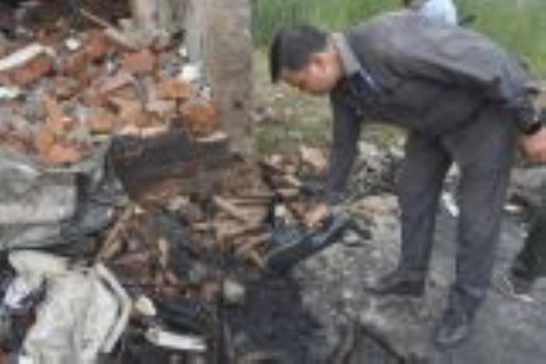 बेहटा में धमाका : दिखा हादसे का खौफनाक मंजर बेहटा में धमाका : दिखा हादसे का खौफनाक मंजर