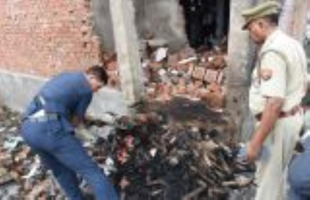 बेहटा में धमाका : दिखा हादसे का खौफनाक मंजर बेहटा में धमाका : दिखा हादसे का खौफनाक मंजर