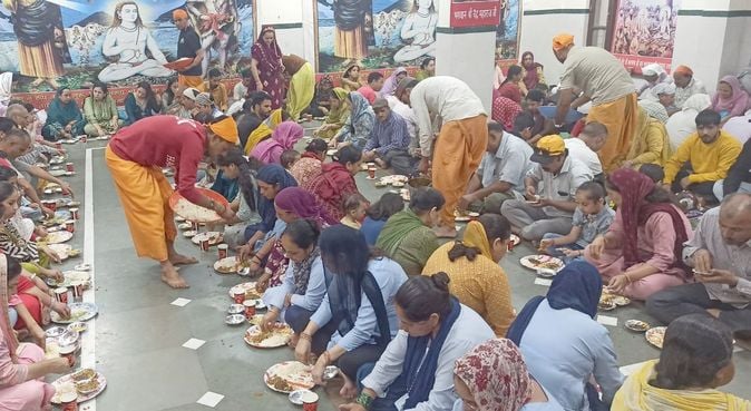 चंबा मे भारी बारिश के चलते बंद पड़ा अलवास-किलाड़ मार्ग।स्रोत जागरूक पाठक चंबा मे भारी बारिश के चलते बंद पड़ा अलवास-किलाड़ मार्ग।स्रोत जागरूक पाठक