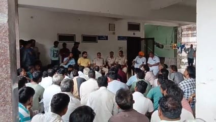 चित्तौड़गढ़ जिले के गंगरार थाना क्षेत्र में करंट से युवक की मौत हो गई। जिला चिकित्सालय में समझा