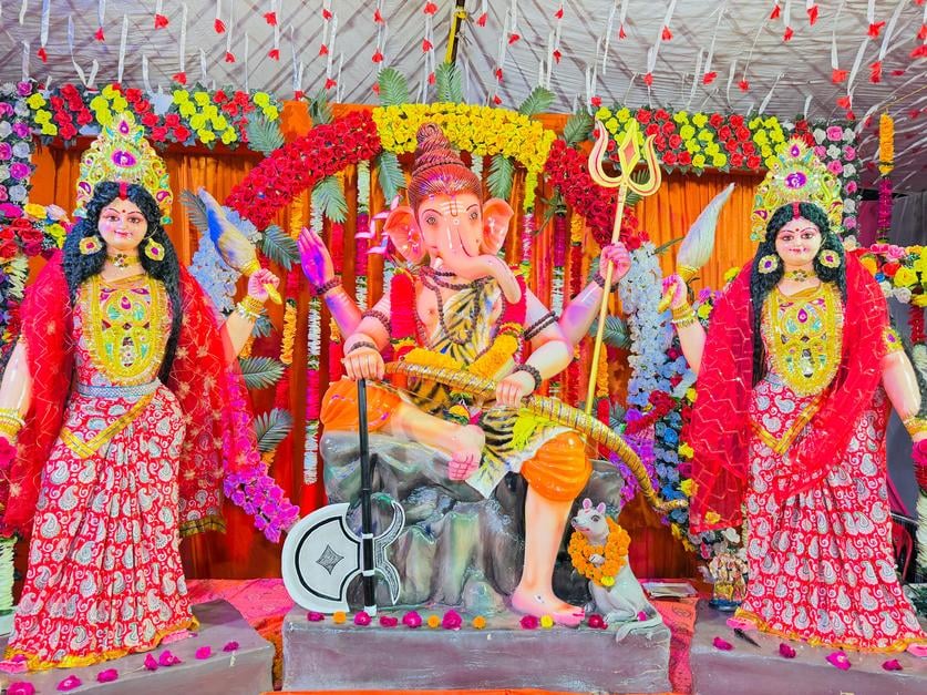 गणपति महोत्सव में सजी मां काली की झांकी स्रोत संवाद गणपति महोत्सव में सजी मां काली की झांकी स्रोत संवाद