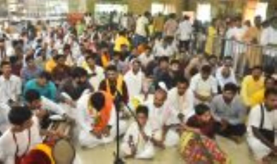 राजधानी में रविवार को मंदिरों में श्री राधा अष्टमी प्राकट्य उत्सव धूमधाम से मनाया गया। 