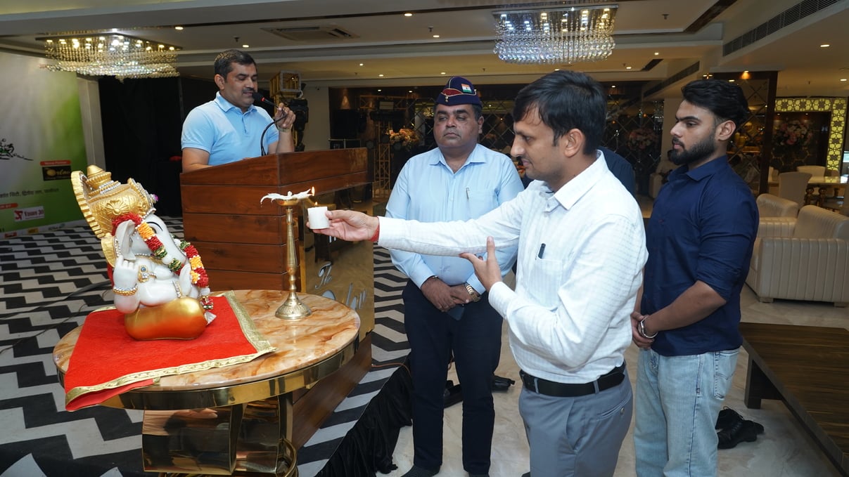 अमर उजाला मां तुझे प्रणाम वीरोंं को नमन कार्यक्रम में नृत्य की प्रस्तुति देते गुरु ब्रह्मानंद स अमर उजाला मां तुझे प्रणाम वीरोंं को नमन कार्यक्रम में नृत्य की प्रस्तुति देते गुरु ब्रह्मानंद स
