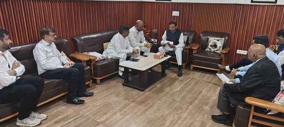 चित्तौड़गढ़ सांसद सीपी जोशी ने मंगलवार को केंद्रीय वित्त राज्य मंत्री से भेंट कर मार्बल उद्यमिय