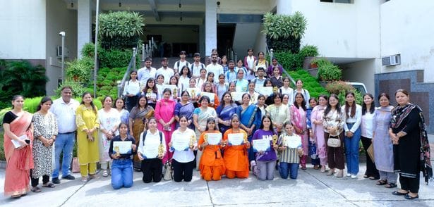 फोटो 33- सोनीपत के जीवीएम कन्या महाविद्यालय में आयोजित राज्य स्तरीय थिंक टैंक-2025 कार्यक्रम मे फोटो 33- सोनीपत के जीवीएम कन्या महाविद्यालय में आयोजित राज्य स्तरीय थिंक टैंक-2025 कार्यक्रम मे