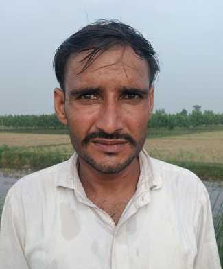झिंझाना के यमुना मार्ग पर सड़क किनारें हुआ कटान। संवाद झिंझाना के यमुना मार्ग पर सड़क किनारें हुआ कटान। संवाद