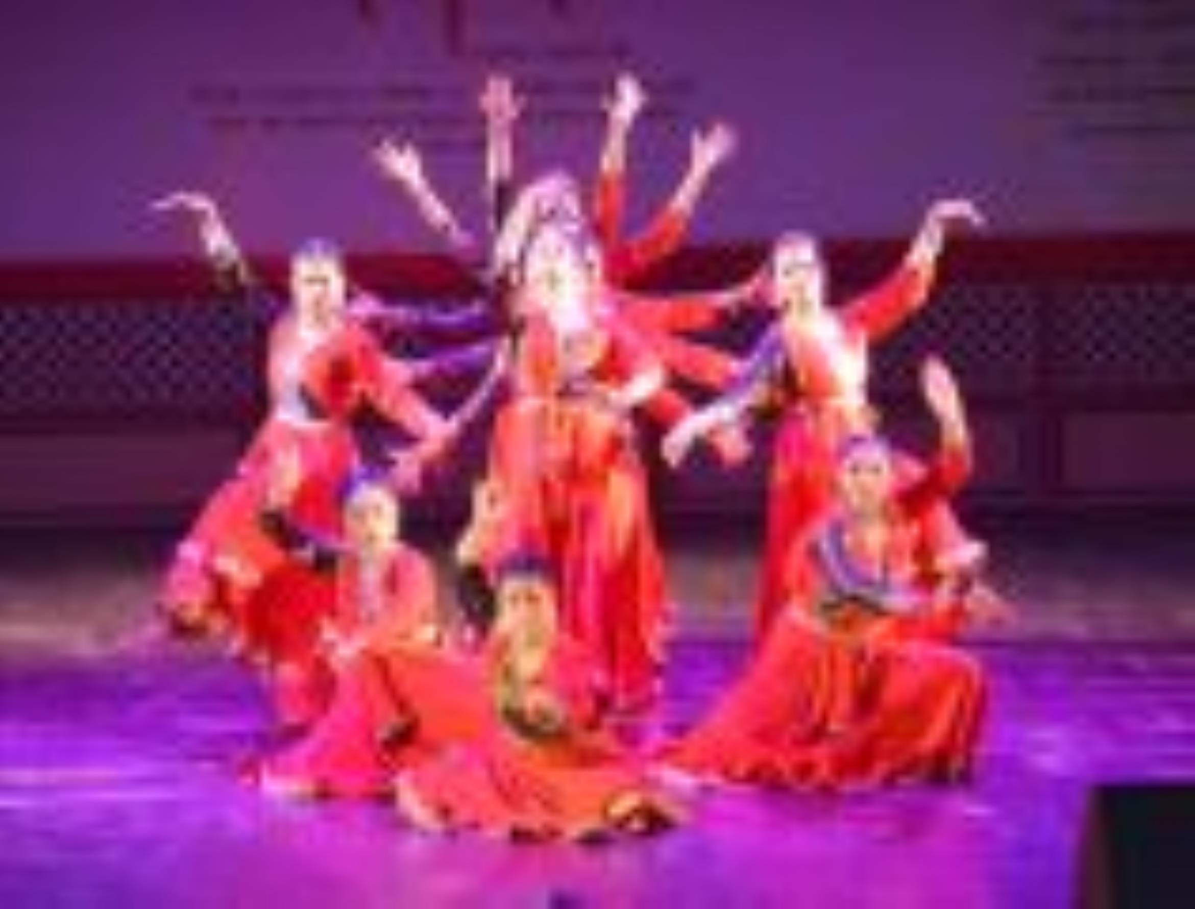 लखनऊ, बनारस और जयपुर घराने के कलाकारों ने प्रस्तुतियों से दर्शकों का दिल जीत लिया। लखनऊ, बनारस और जयपुर घराने के कलाकारों ने प्रस्तुतियों से दर्शकों का दिल जीत लिया।