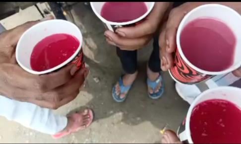 पारा में जूस कॉर्नर में केमिकल मिला जूस ग्राहका को दिया गया। पारा में जूस कॉर्नर में केमिकल मिला जूस ग्राहका को दिया गया।
